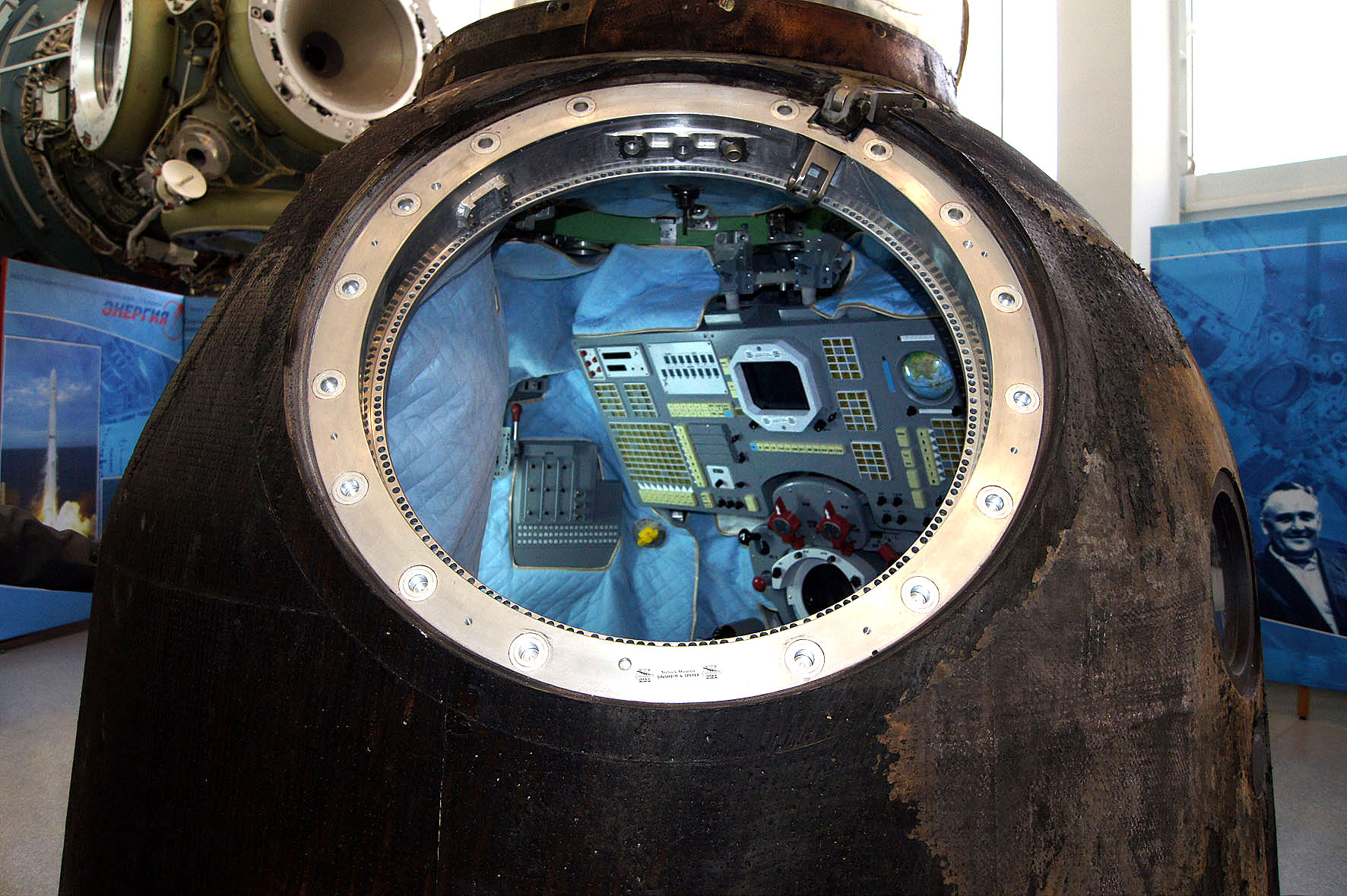 soyuz spacecraft inside
